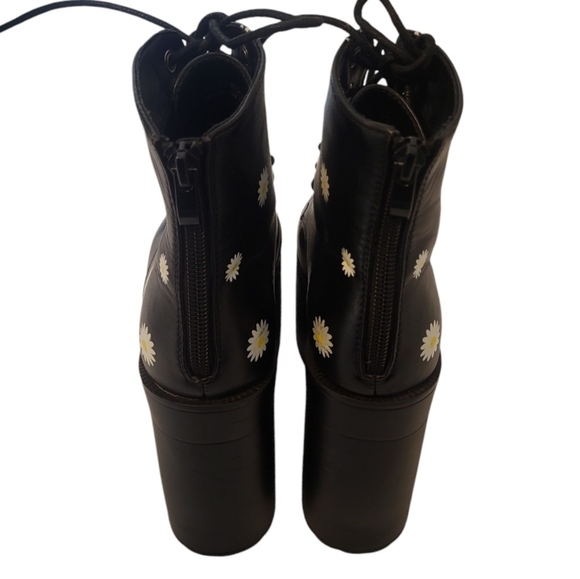 Daisy lace up platform boots - Picture 4 of 10